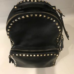 Valentino Garavani Rockstud Medium Backpack
